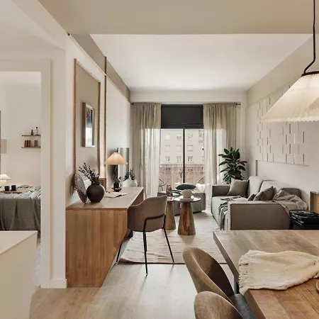 Huila - 2 Bedrooms And Balcony In Les Corts Appartement